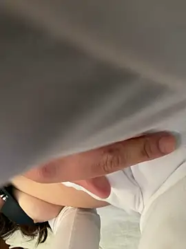 Abi Jtg online show from April 7, 2026, 6:43 pm