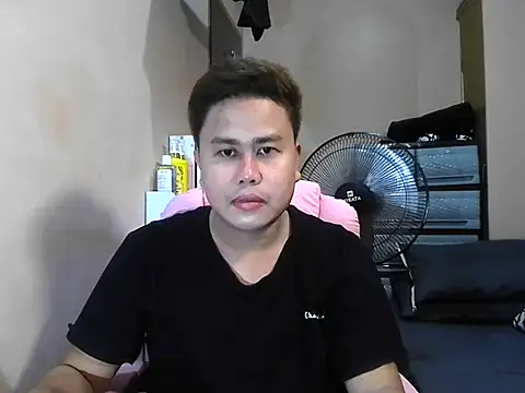 Snapshot of tipsy_butter chatting on July 3, 2026, 8:10 am tipsy butter online show from July 3, 2026, 8:10 am