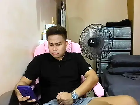 Snapshot of tipsy_butter chatting on June 20, 2026, 7:24 am tipsy butter online show from June 20, 2026, 7:24 am