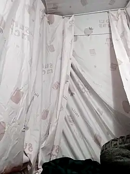 Yo-must online show from May 11, 2026, 3:41 am