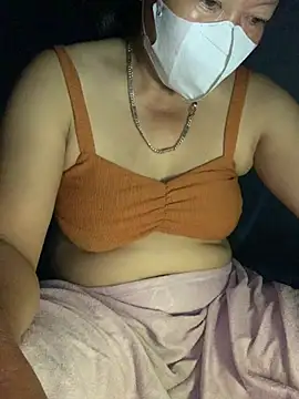 Snapshot of candy-beo chatting on July 21, 2026, 2:40 pm candy-beo online show from July 21, 2026, 2:40 pm