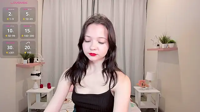 OliviaRice online show from April 12, 2026, 7:39 pm