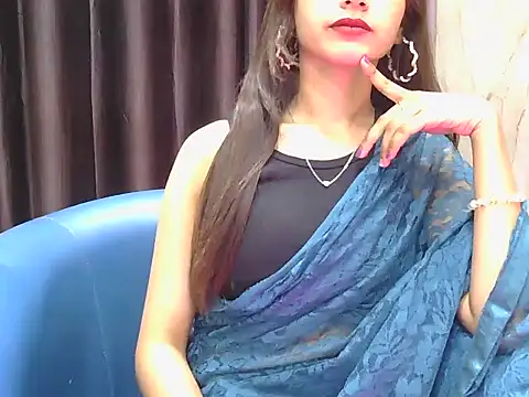 sweeet-Doll online show from April 17, 2026, 5:10 am