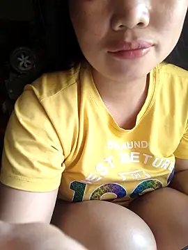   Amanda   online show from April 12, 2026, 1:20 am