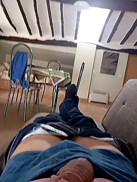 mecaloco online show from April 8, 2026, 5:14 pm