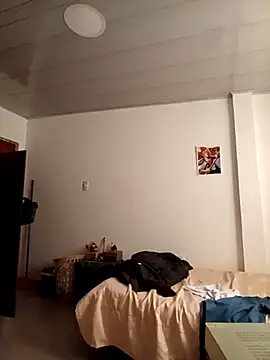 Leticia Hinkley  online show from April 16, 2026, 11:44 am