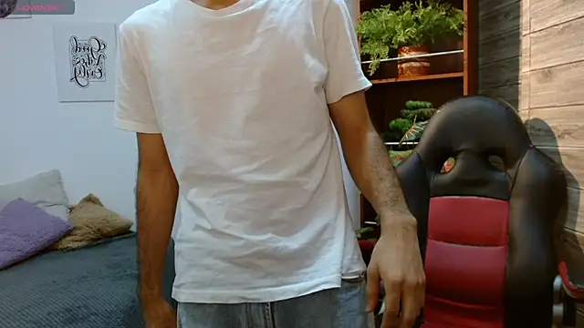 Snapshot of billy_wild chatting on April 13, 2026, 12:09 pm billy wild online show from April 13, 2026, 12:09 pm