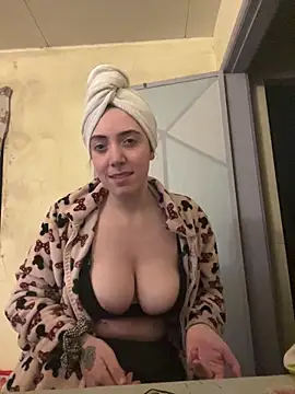 lilocababy online show from April 16, 2026, 8:53 pm