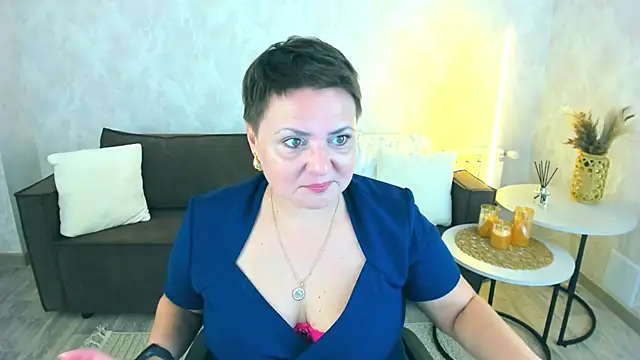 Snapshot of AnnaCorlane chatting on May 10, 2026, 3:32 am AnnaCorlane online show from May 10, 2026, 3:32 am
