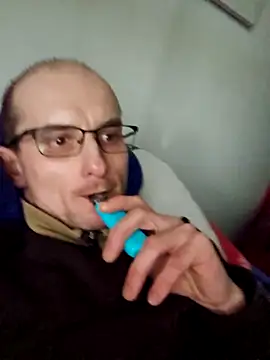 UpbeatXiphias online show from April 9, 2026, 3:40 pm