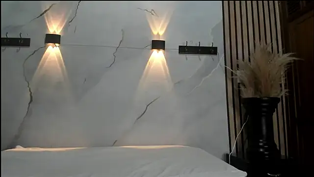 Snapshot of DilanAndKing chatting on April 16, 2026, 12:28 pm DilanAndKing online show from April 16, 2026, 12:28 pm