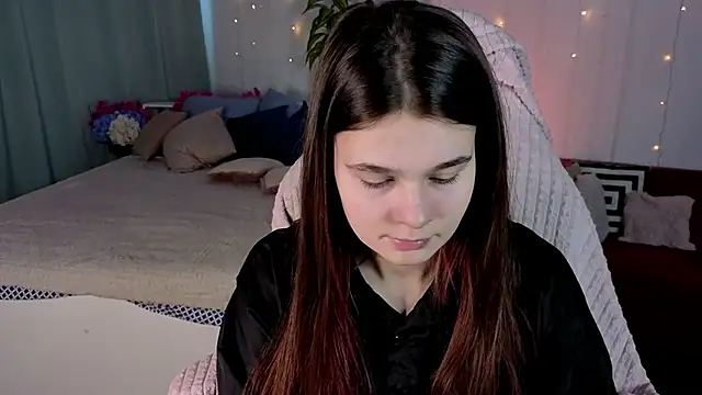 Kacey Love online show from April 8, 2026, 1:23 pm