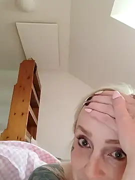 LadyFontaine online show from April 14, 2026, 5:45 am