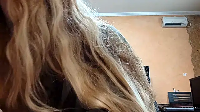 KateVibe 01 online show from July 10, 2026, 4:56 am