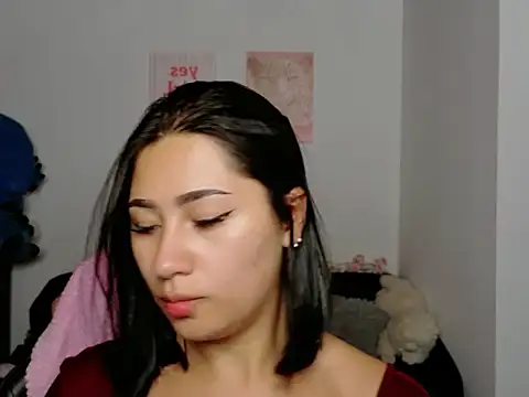 Snapshot of EvelynLeen_ chatting on June 26, 2026, 8:47 pm EvelynLeen online show from June 26, 2026, 8:47 pm