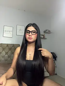 JassmineLove online show from April 6, 2026, 4:08 pm