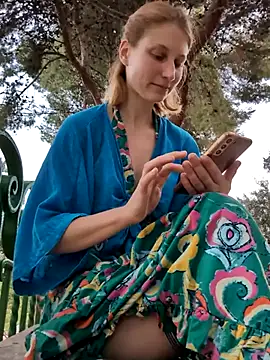 Julialexxxx online show from July 18, 2026, 7:28 am