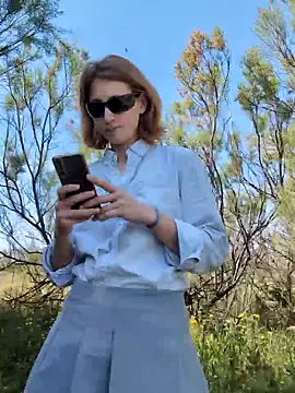 Julialexxxx online show from April 21, 2026, 9:27 am