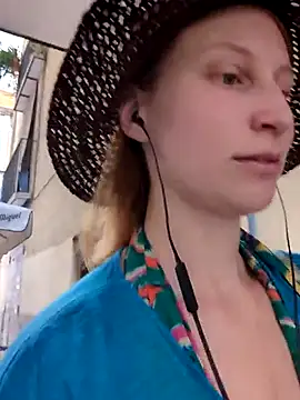 Julialexxxx online show from July 17, 2026, 8:22 am