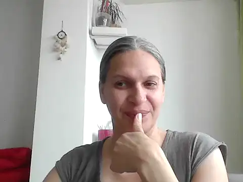 SweetLilTrouble online show from April 11, 2026, 10:30 am