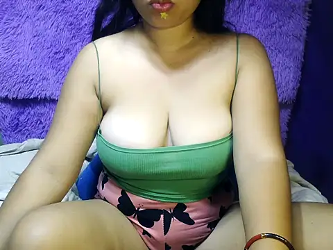 Asian boobzy69 online show from April 16, 2026, 11:18 pm