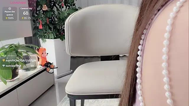 Snapshot of tingting-youu chatting on April 15, 2026, 3:05 pm tingting-youu online show from April 15, 2026, 3:05 pm