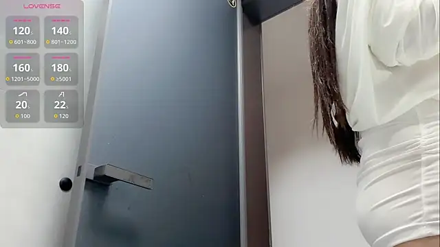 Snapshot of tingting-youu chatting on April 14, 2026, 10:31 am tingting-youu online show from April 14, 2026, 10:31 am