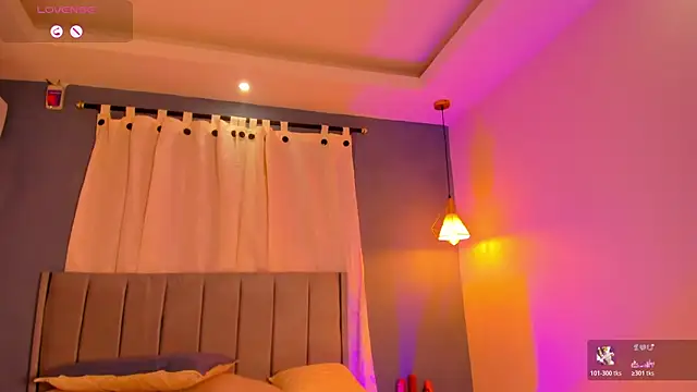 Snapshot of sweetkimmie_ chatting on April 13, 2026, 11:14 am sweetkimmie online show from April 13, 2026, 11:14 am