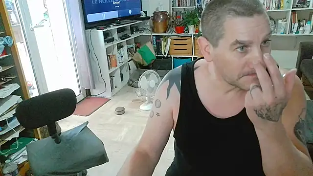 Snapshot of teddythebeer86 chatting on July 2, 2026, 1:50 pm teddythebeer86 online show from July 2, 2026, 1:50 pm
