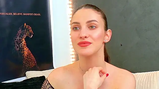 Snapshot of Amira_a chatting on April 8, 2026, 11:01 am Amira a online show from April 8, 2026, 11:01 am