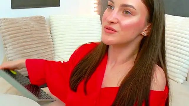 Amira a online show from July 7, 2026, 4:37 am