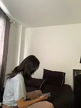 dream party 4U online show from April 11, 2026, 8:23 pm