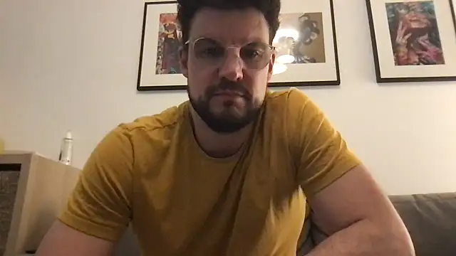 YoloNude online show from April 9, 2026, 8:59 pm