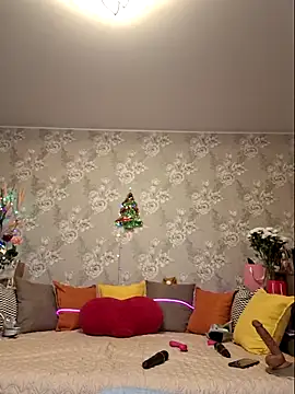 LaliaMia online show from December 5, 2025, 3:21 pm