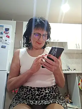 LaliaMia online show from December 4, 2025, 2:10 am