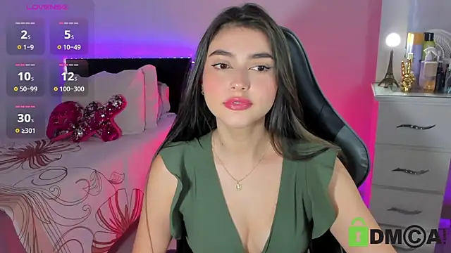 Snapshot of esmeralda_le chatting on April 16, 2026, 11:44 am esmeralda le online show from April 16, 2026, 11:44 am