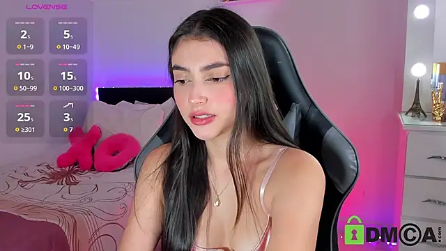 Snapshot of esmeralda_le chatting on April 11, 2026, 2:21 pm esmeralda le online show from April 11, 2026, 2:21 pm