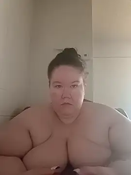 hisalphaqueen27 online show from April 12, 2026, 4:43 pm