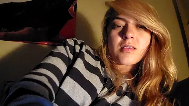 SilvyDiamond online show from April 13, 2026, 11:20 pm