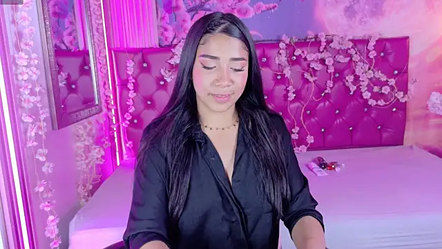 Taliasweet online show from June 24, 2026, 8:17 pm