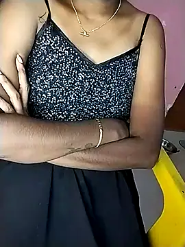 Anu tamilx online show from April 16, 2026, 9:39 pm