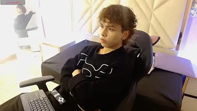 Elian tay online show from April 15, 2026, 12:53 pm