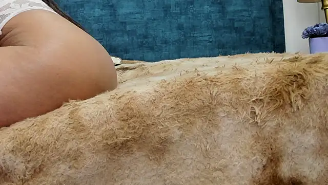 IsadoraVex online show from April 14, 2026, 12:43 pm