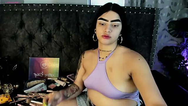 Amira Leylaa online show from April 14, 2026, 6:57 pm