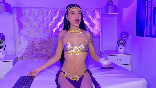 Snapshot of BunnyWolf_ chatting on June 20, 2026, 11:43 pm BunnyWolf online show from June 20, 2026, 11:43 pm
