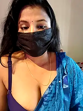 Snapshot of Hot_Alicee chatting on May 19, 2026, 3:46 am Hot Alicee online show from May 19, 2026, 3:46 am