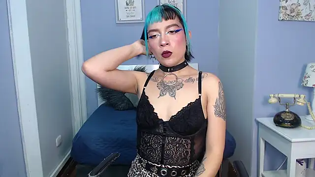 Snapshot of velveth_noir chatting on April 9, 2026, 1:28 pm velveth noir online show from April 9, 2026, 1:28 pm