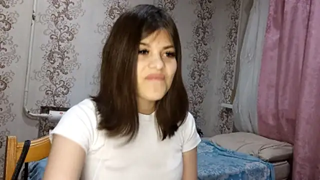 Mialikesun online show from April 15, 2026, 7:58 pm