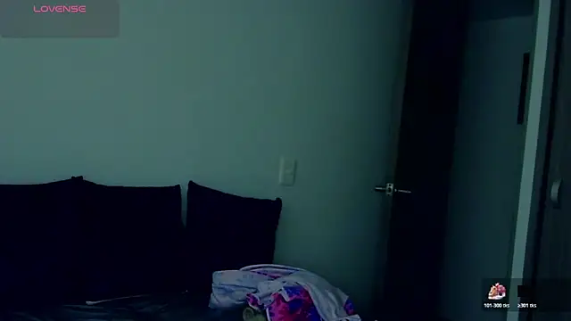 sarahh love online show from April 10, 2026, 10:28 pm