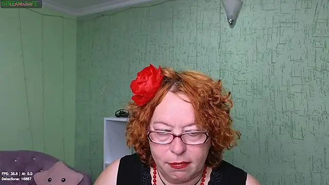 Snapshot of Fara_Flutte chatting on June 30, 2026, 5:29 am Fara Flutte online show from June 30, 2026, 5:29 am
